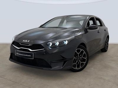 Gris Usado 2024 Kia Ceed Edition 7 Utilitario | 22.305 € (Un poco caro)