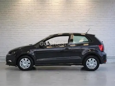 Używany VW Polo Edition 60 KM (44 kW) 2015 Szary Sedan/Limuzyna