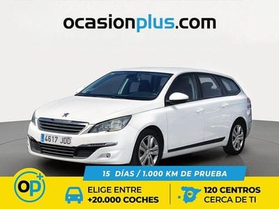 Usado Peugeot 308 Active 115 CV (84 kW) 2015 Blanco Familiar