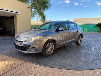 Usado Renault Mégane 110 CV (80 kW) 2009 Gris / plata Berlina