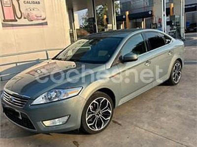 Usado Ford Mondeo Ghia 140 CV (102 kW) 2007 Gris / plata Berlina