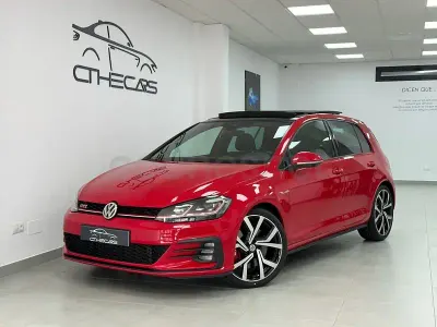 Usado VW Golf VII GTI 245 CV (180 kW) 2019 Rojo Berlina