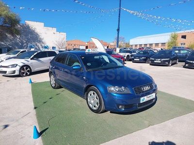 Usado Audi A3 Attraction 102 CV (75 kW) 2003 Azul Utilitario