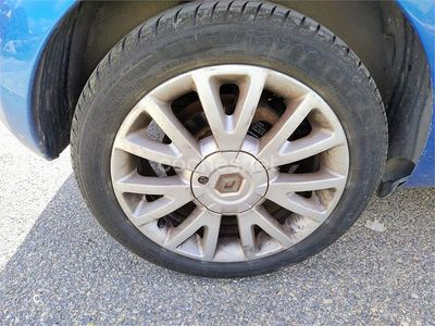 Usado Renault Clio II Dynamique 85 CV (62 kW) 2006 Azul Berlina