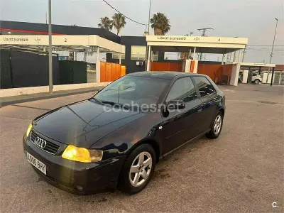 Usado Audi A3 Ambition 110 CV (80 kW) 2001 Azul Utilitario