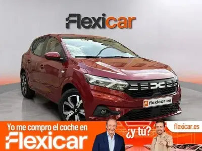 Usado Dacia Sandero Expression 101 CV (74 kW) 2023 Rojo Berlina