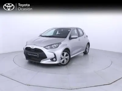 Usado Toyota Yaris Active 116 CV (85 kW) 2025 Gris Utilitario