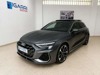 Usado Audi S3 Sportback Sport 333 CV (244 kW) 2024 Gris Utilitario