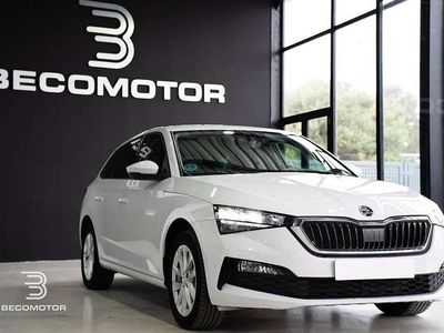 Usado Skoda Scala Ambition 110 CV (80 kW) 2023 Blanco Utilitario