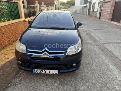 Usado Citroën C4 92 CV (67 kW) 2007 Azul Berlina