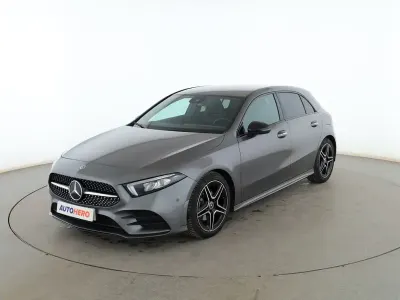 Usado Mercedes A200 AMG line 150 CV (110 kW) 2022 Gris Berlina