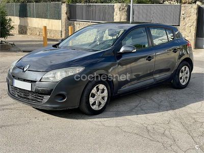 Gris / plata Usado 2008 Renault Mégane II Dynamique Berlina | 3500 € (Precio justo)