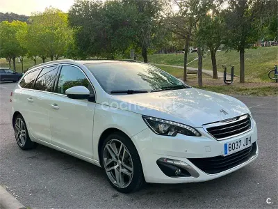 Usado Peugeot 308 SW Allure 150 CV (110 kW) 2015 Blanco Familiar