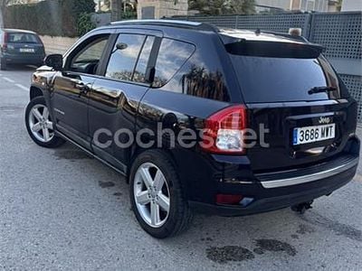 Käytetty Jeep Compass Sport 156 HP (114 kW) 2012 Musta Katumaasturi