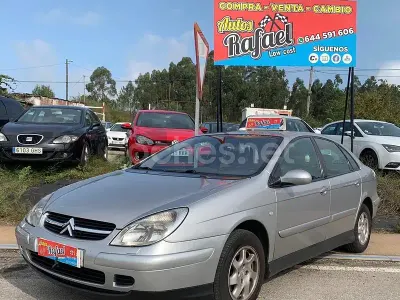 Usado Citroën C5 Exclusive 138 HP (101 kW) 2002 Cinzento Sedan