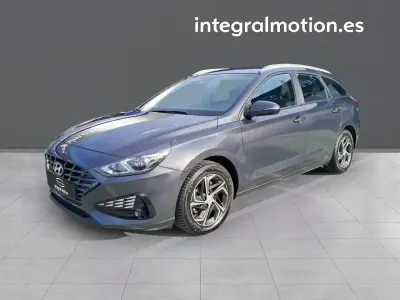 Käytetty Hyundai i30 115 HP (84 kW) 2022 Musta Sedan