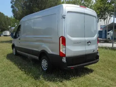 Usado Ford Transit Trend 105 CV (77 kW) 2018 Gris Van