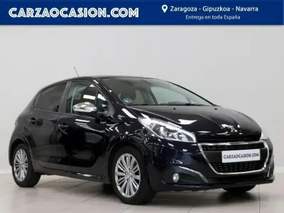 Usado Peugeot 208 Signature Sky 99 CV (72 kW) 2019 Negro Utilitario
