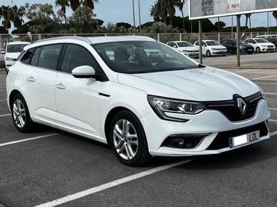 Usado Renault Mégane IV Business 116 CV (85 kW) 2019 Blanco Berlina