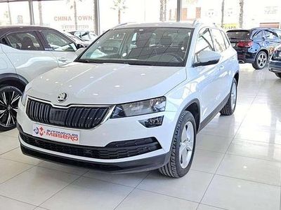 Usado Skoda Karoq Ambition 150 CV (110 kW) 2022 Blanco SUV