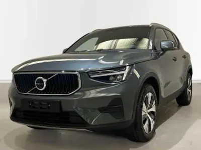 Nuevo Volvo XC40 Core 163 CV (119 kW) 2026 Verde SUV