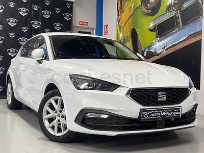 Usado Seat Leon Reference 115 CV (84 kW) 2021 Blanco Berlina