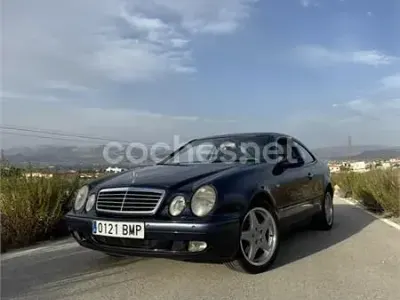 Usado Mercedes CLK320 Elegance 218 CV (160 kW) 2001 Azul Coupe