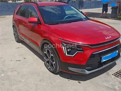 Usado Kia Niro 141 CV (103 kW) 2022 Rojo SUV