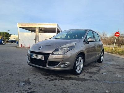 Usado Renault Scénic III Expression 110 CV (80 kW) 2012 Gris / plata Monovolumen