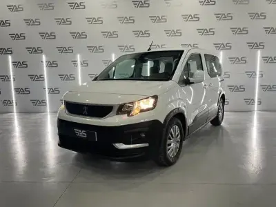 Begagnad Peugeot Rifter Active 102 HK (75 kW) 2020 Vit Minibuss