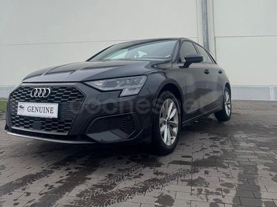 Usado Audi A3 Premium 110 CV (80 kW) 2021 Gris / plata Berlina
