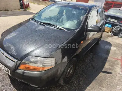 Usado Chevrolet Kalos 94 HP (69 kW) 2005 Preto Sedan