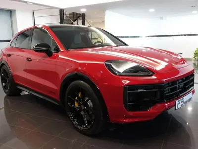 Usado Porsche Cayenne 500 CV (367 kW) 2025 Rojo SUV