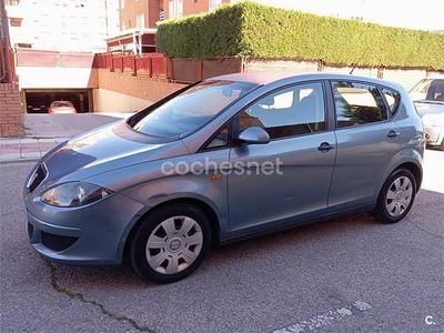 Usado Seat Altea Reference 102 CV (75 kW) 2004 Azul Monovolumen