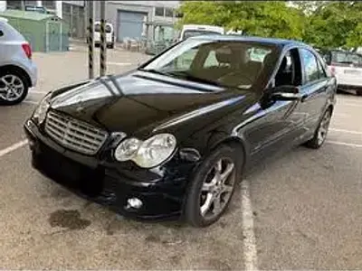Usado Mercedes 220 Sport Edition 150 CV (110 kW) 2006 Negro Berlina
