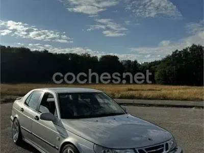 Usado Saab 9-5 Aero 230 CV (169 kW) 1999 Gris / plata Berlina