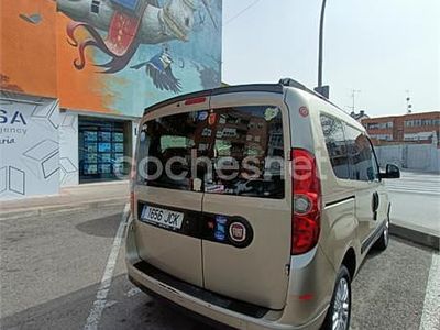 Usado Fiat Doblò Dynamic 105 CV (77 kW) 2015 Beige Monovolumen