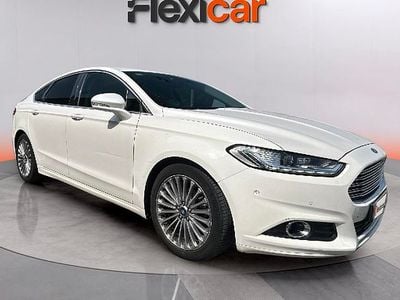 Usado Ford Mondeo Titanium 167 CV (122 kW) 2016 Blanco Berlina
