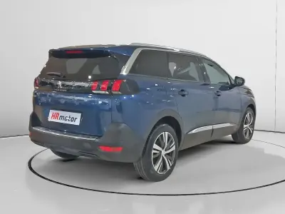 Usado Peugeot 5008 Allure 131 CV (96 kW) 2023 Azul SUV