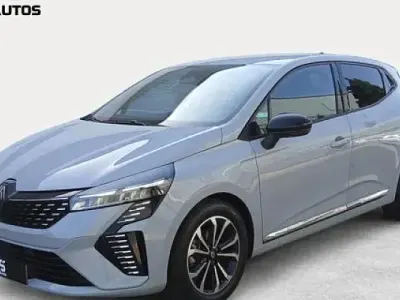 Usado Renault Clio Techno 90 CV (66 kW) 2025 Gris Utilitario