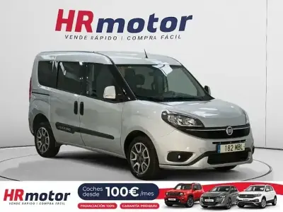 Usado Fiat Doblò Trekking 121 CV (88 kW) 2022 Gris Monovolumen