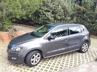 Usado VW Polo Advance 85 CV (62 kW) 2011 Gris / plata Utilitario