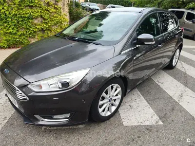 Usado Ford Focus Titanium 125 CV (91 kW) 2015 Negro Berlina