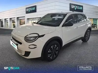 Usado Fiat 600 Pop 110 CV (80 kW) 2025 Blanco SUV