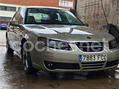 Gris / plata Usado 2006 Saab 9-5 Vector Berlina | 2500 €