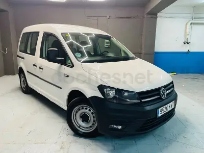Usado VW Caddy Trendline 102 CV (75 kW) 2018 Blanco Monovolumen