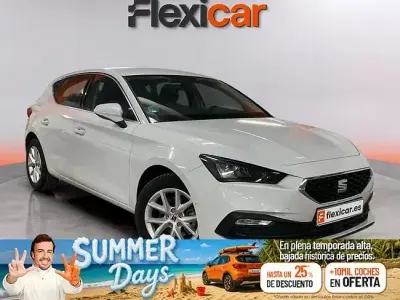 Usado Seat Leon Style 116 CV (85 kW) 2025 Blanco Berlina