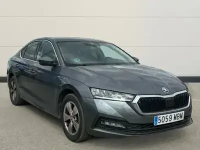Usado Skoda Octavia Ambition 150 CV (110 kW) 2022 Gris Berlina