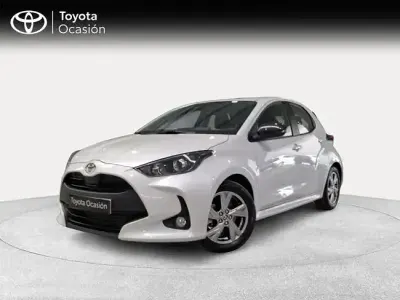 Nuevo Toyota Yaris Active 116 CV (85 kW) 2025 Blanco Utilitario