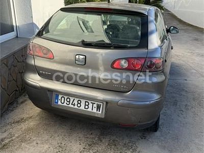 Usado Seat Ibiza Stella 64 CV (47 kW) 2002 Gris / plata Utilitario